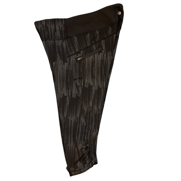 Lululemon Women’s 8 Run Top Speed Crop Leggings Scratch Match Black‎ Multi - Picture 9 of 14